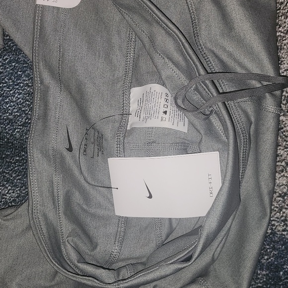 Nike Fast Dri-Fit Tight Fit Crop Length Leggings - Large / L - Picture 8 of 8
